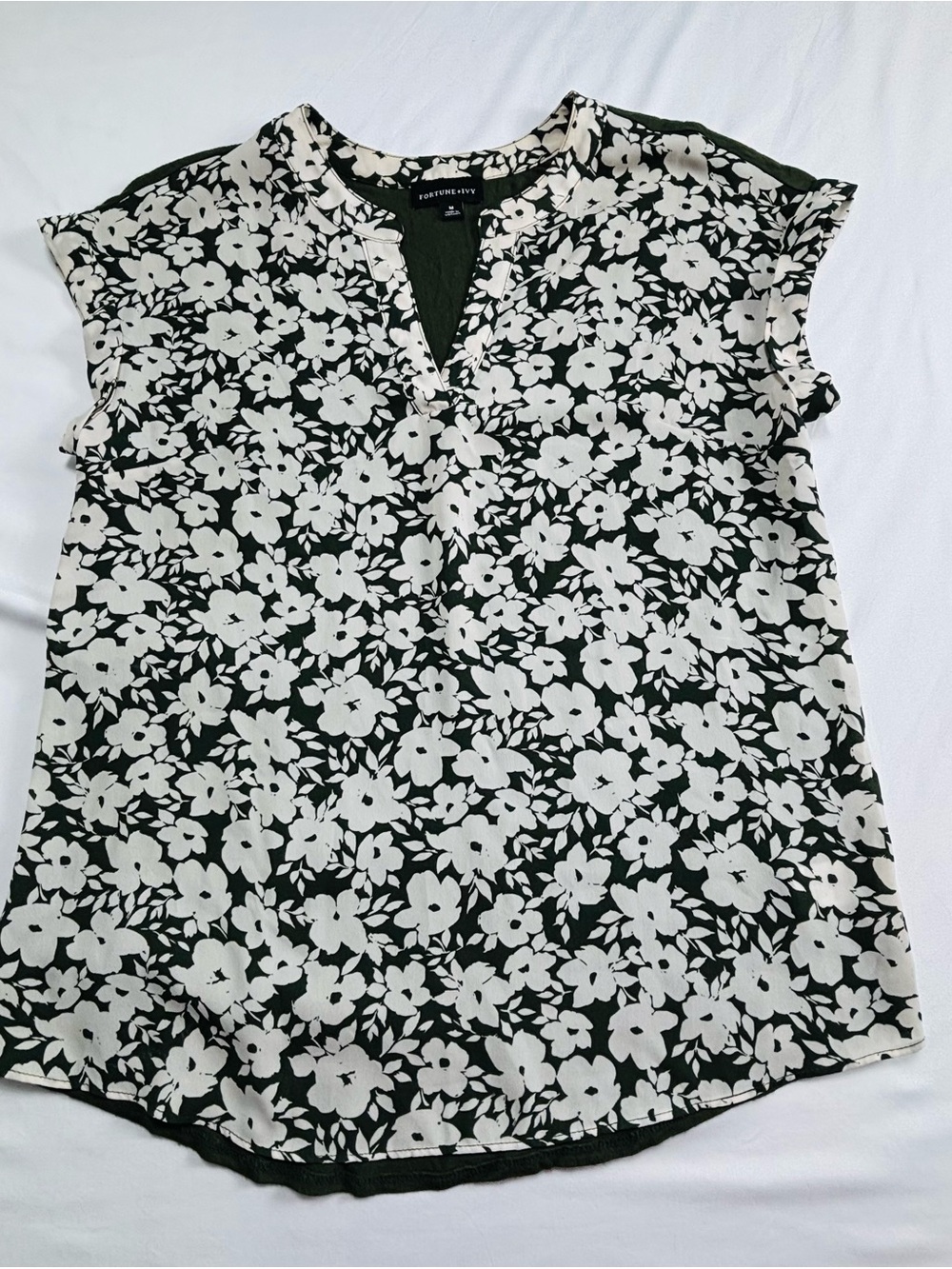 Green and White Floral Split-Neck Cap Sleeve Top W663